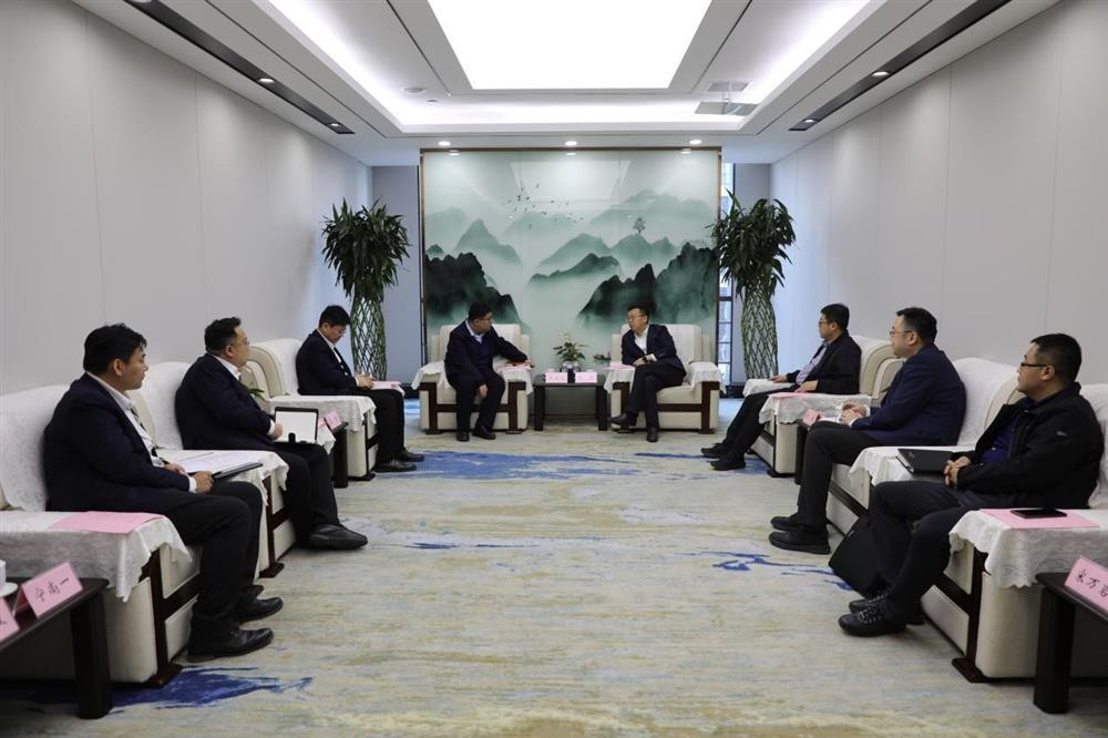 深入银企协作！ 威海银行济南分行一行到产发团体洽商协作